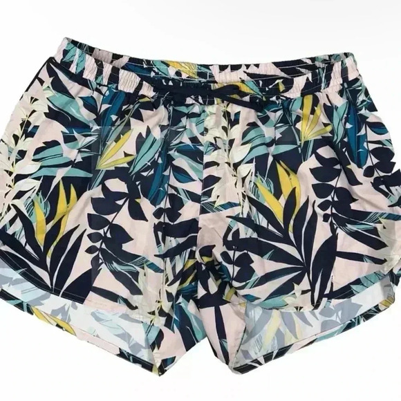 Women’s Old Navy Active Go Dry Athletic Shorts Size XL - Picture 1 of 4